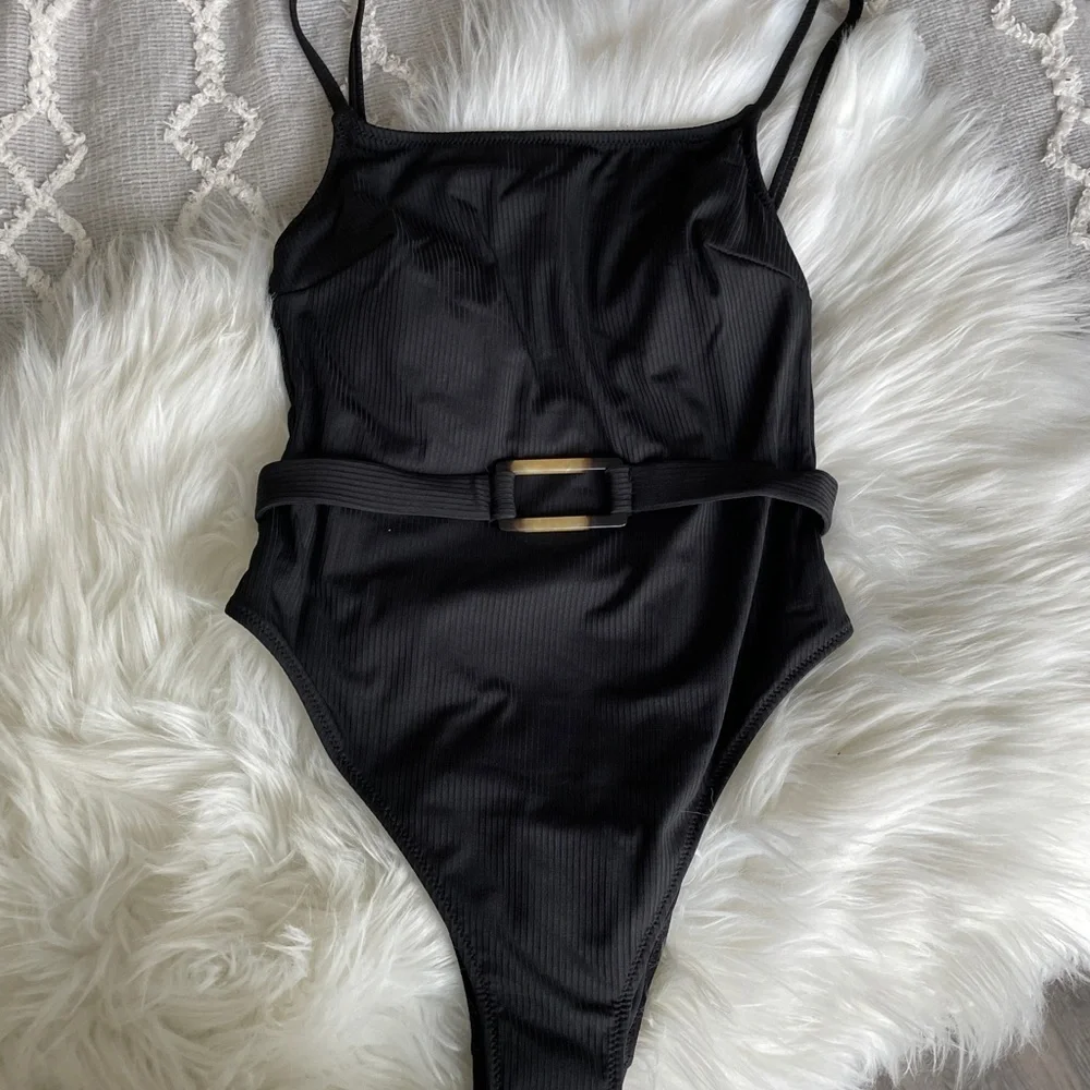NWT black swimsuit with belt detail - Picture 4 of 5